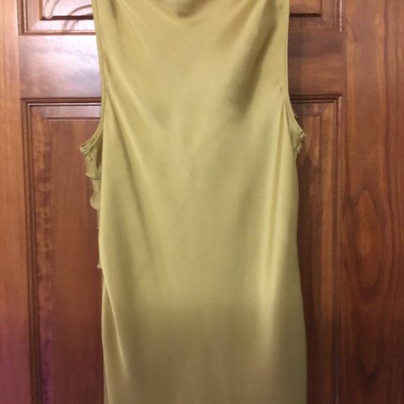 Sleeveless Top - Picture 3 of 4